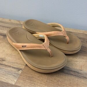Reef Women's Tan Flip Flops